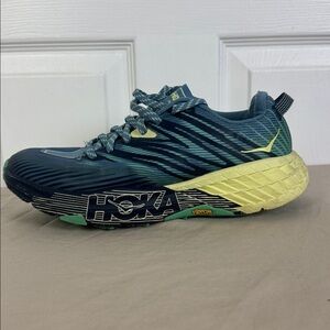 Hoka one one Speedgoat 4 women’s size 8.5 trail running sneaker shoes